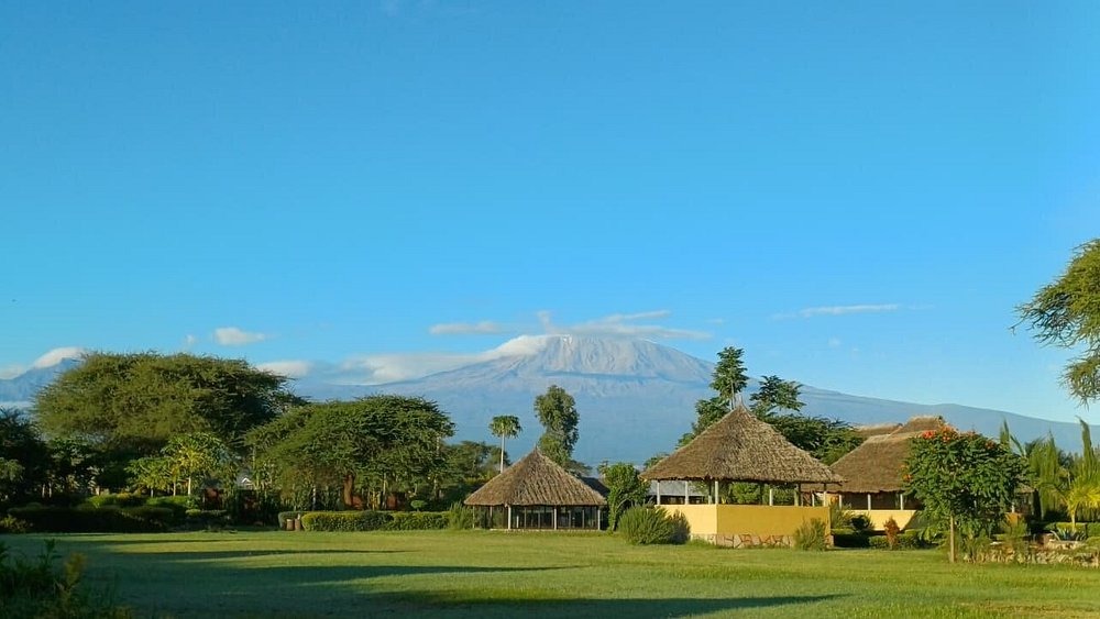Penety Amboseli Resort