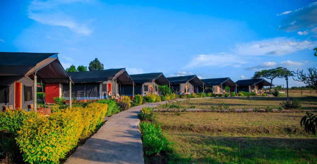 Endeem Mara Resort