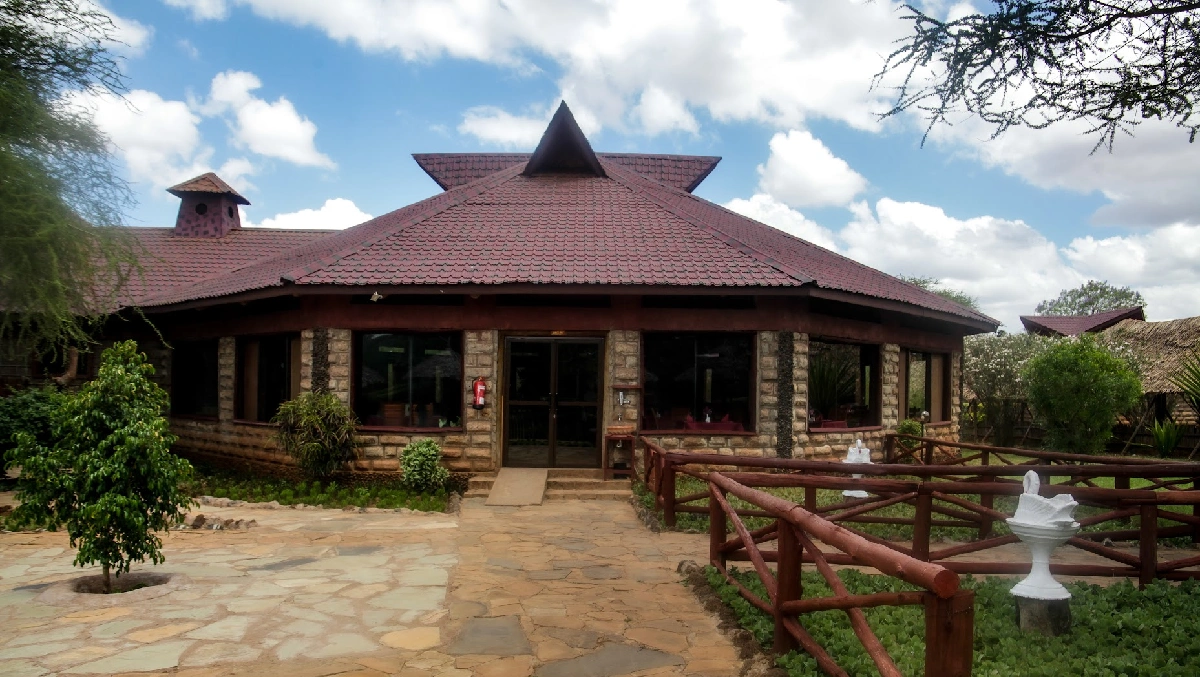 AA l;odge Amboseli image 3